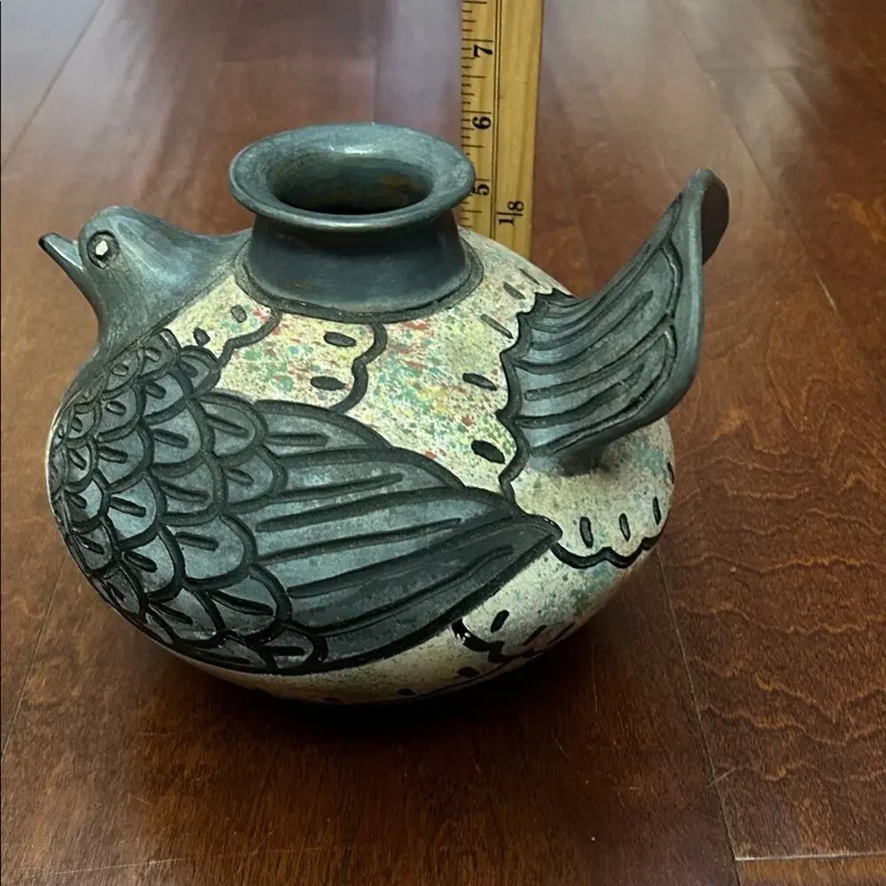 Vintage Santodio Paz Bird Vase, Made in Chulucanas Peru, Boho Rustic Naturalist